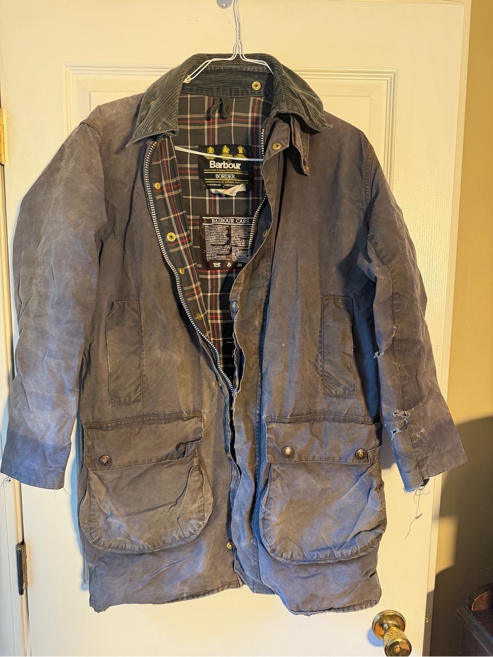 Vintage Barbour Border Waxed Jacket C38 med 1991 Three Royal Warrants Distress